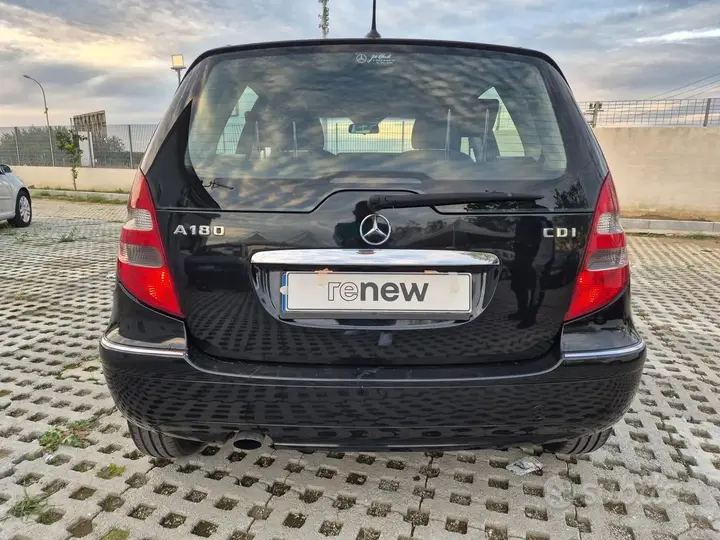 Mercedes-Benz A 180 2005 photo 3