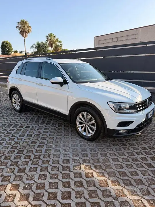 Volkswagen Tiguan 2018 photo 2