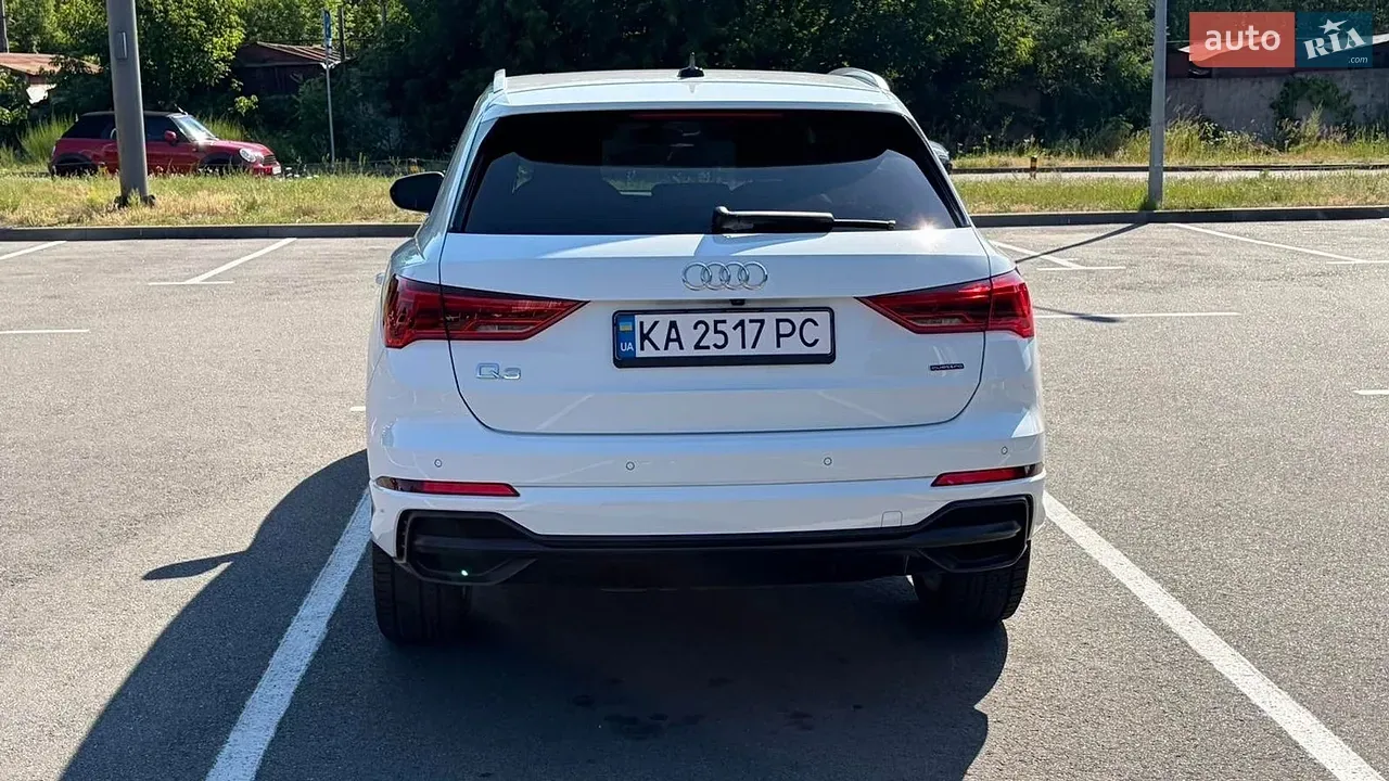 Audi Q3 2020 photo 2