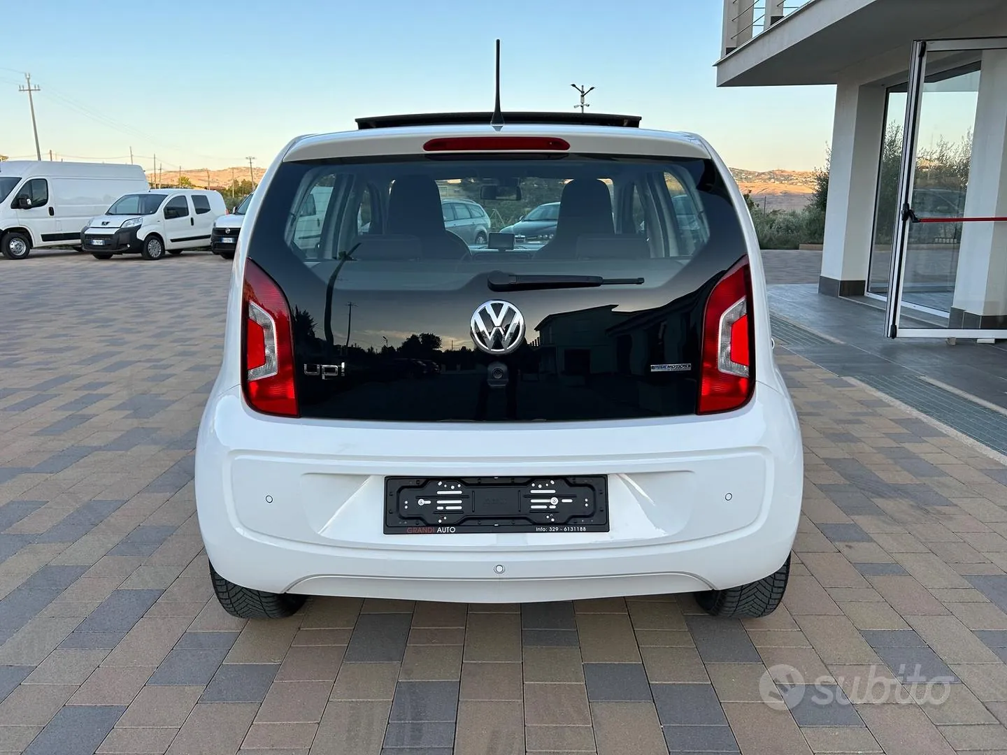 Volkswagen Up 2014 photo 4