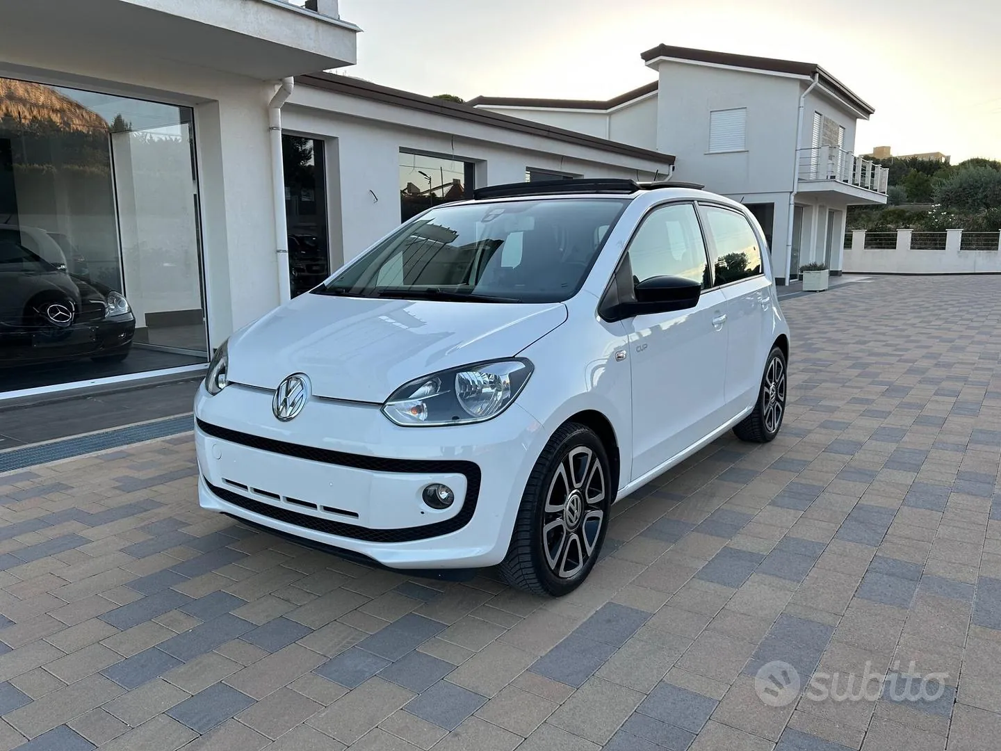 Volkswagen Up