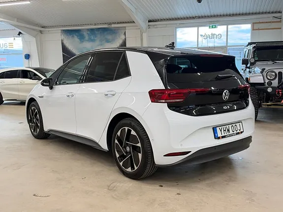 Volkswagen Id.3 2023 photo 2
