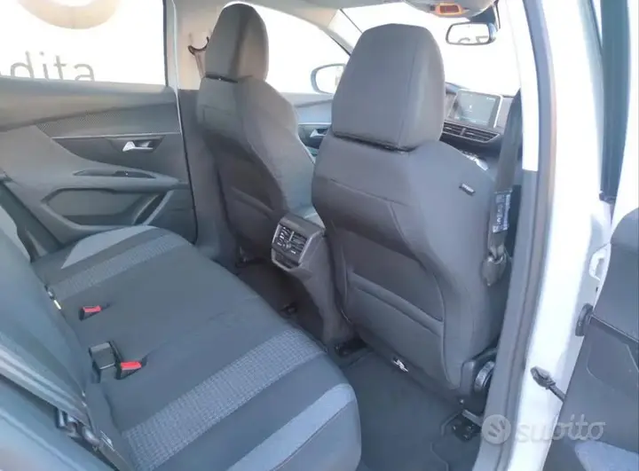 Peugeot 3008 2019 photo 5