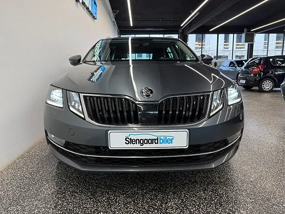 Skoda Octavia 2018 photo 2