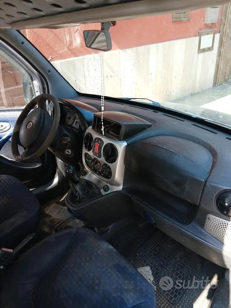 Fiat Doblò 2004 photo 2