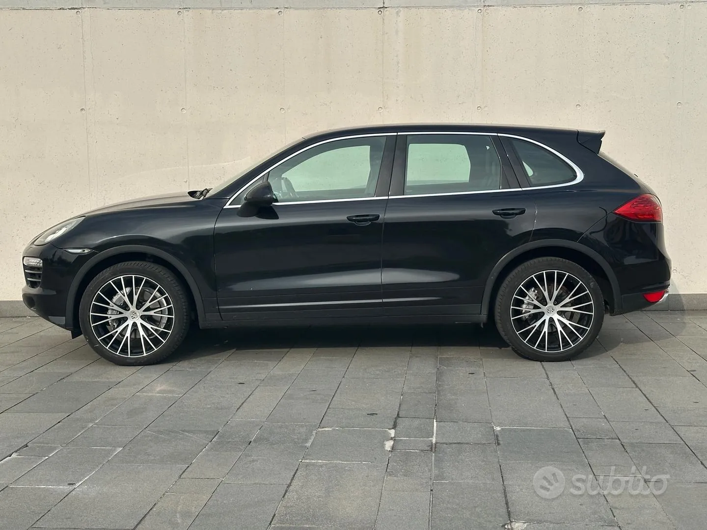 Porsche Cayenne 2013 photo 2