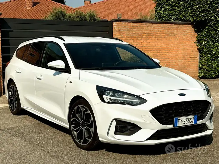 Ford Focus 2019 photo 2