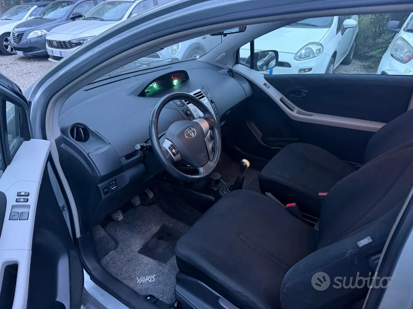 Toyota Yaris 2006 photo 4