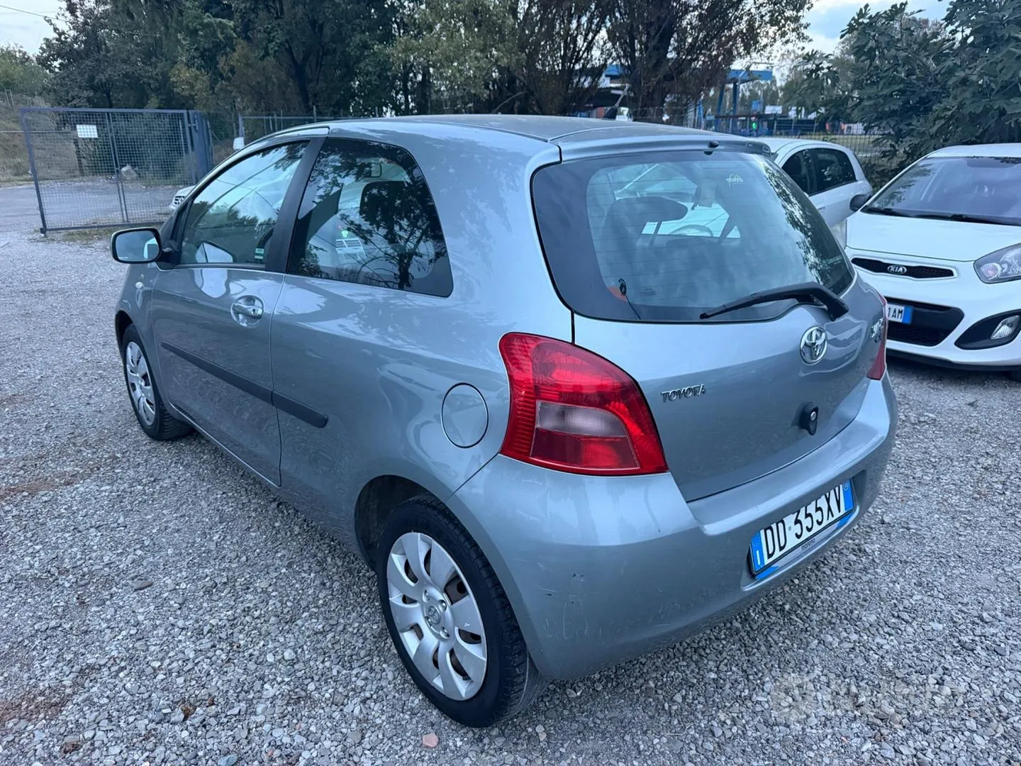 Toyota Yaris 2006 photo 5