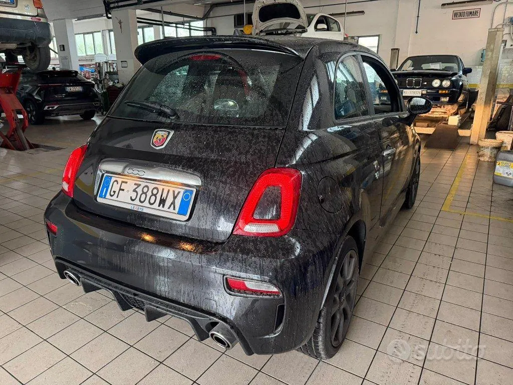 Abarth 595 2021 photo 2