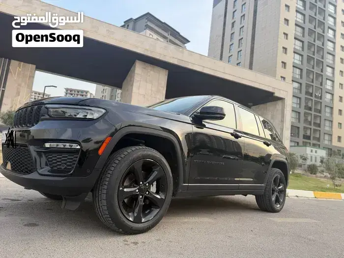 Jeep Grand Cherokee 2023 photo 3
