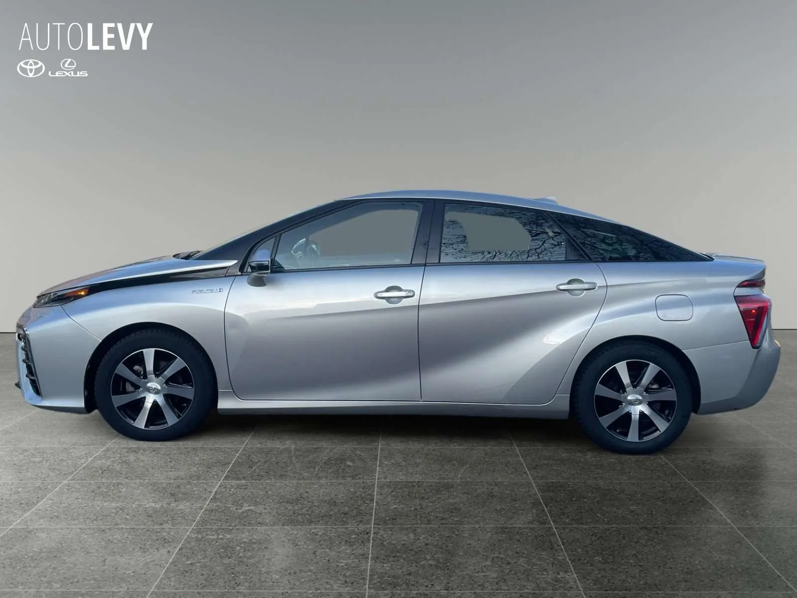 Toyota Mirai 2016 photo 3