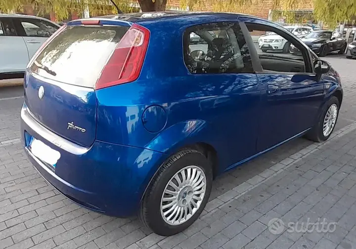 Fiat Grande Punto 2006 photo 3