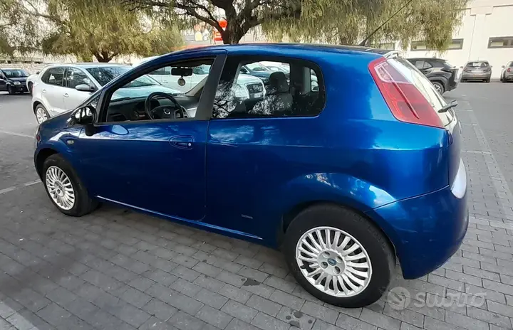 Fiat Grande Punto 2006 photo 4