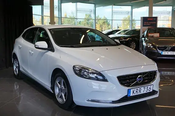 Volvo V40 2015 photo 2