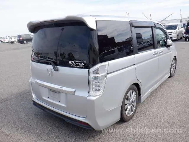 Honda Stepwagen 2013 photo 4