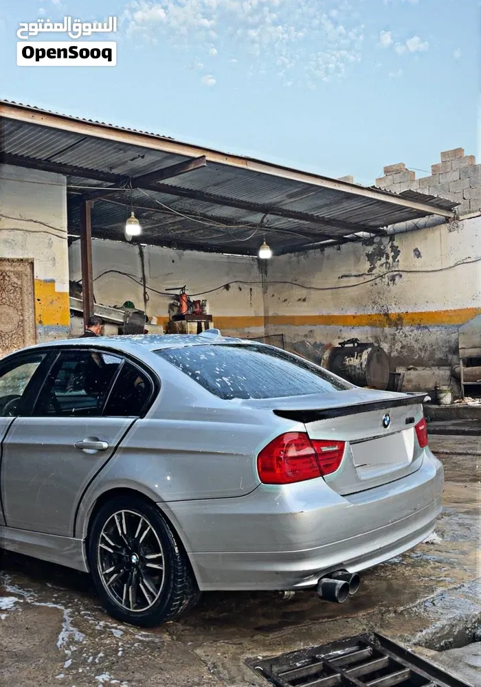 BMW 3 Series 2011 photo 3