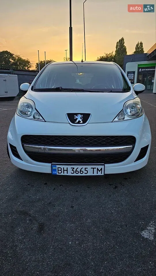 Peugeot 107 2011 photo 3