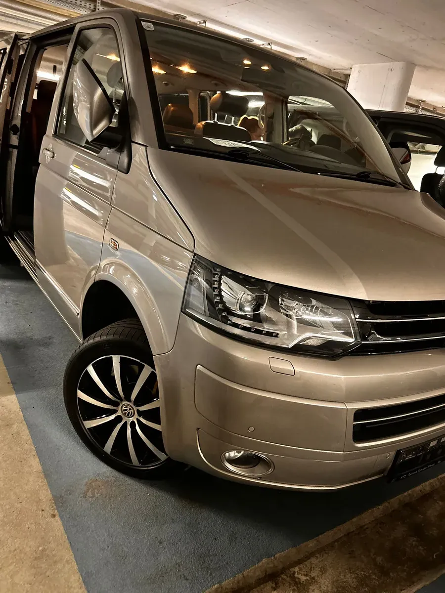 Volkswagen Multivan Highline T5 2013 photo 3