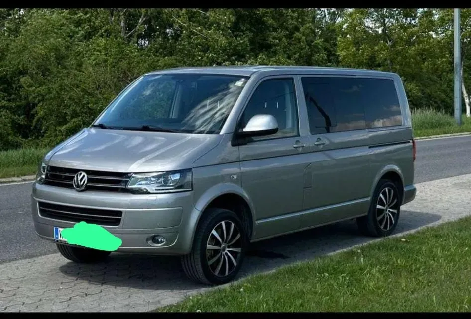 Volkswagen Multivan Highline T5 2013 photo 2