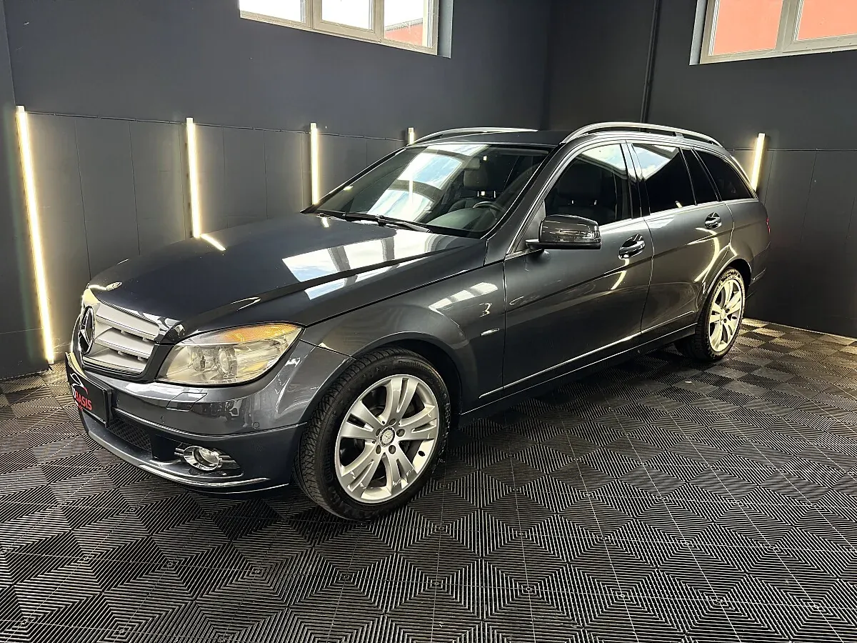 Mercedes-Benz C-Class 2009 photo 2