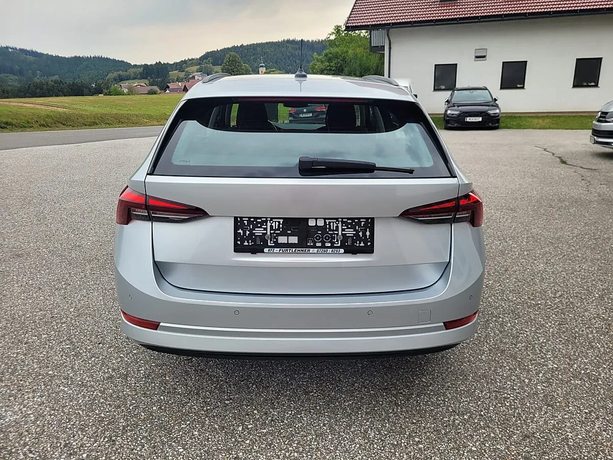 Skoda Octavia 2024 photo 3