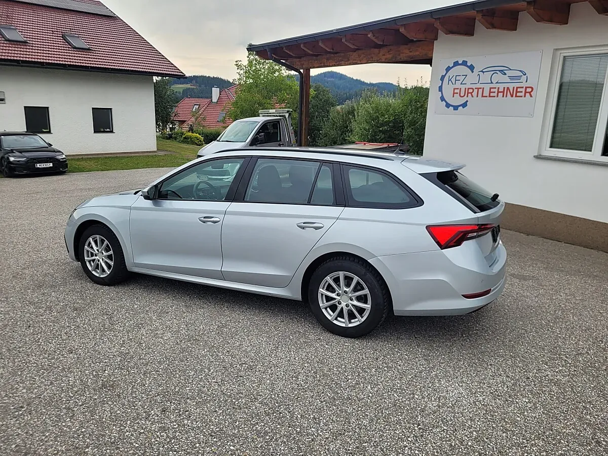 Skoda Octavia 2024 photo 2