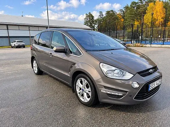 Ford S-Max 2013 photo 2