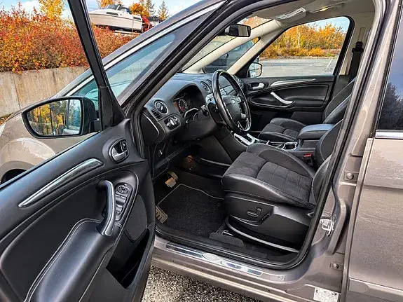 Ford S-Max 2013 photo 5