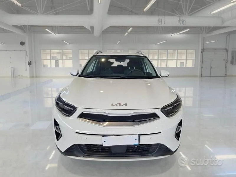 Kia Stonic 2023 photo 5