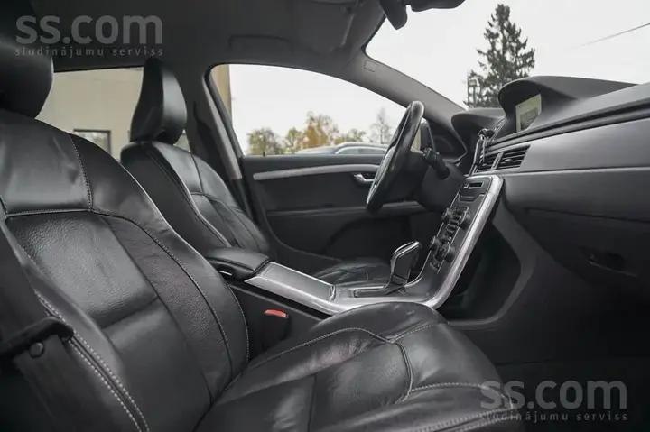 Volvo V70 2015 photo 5