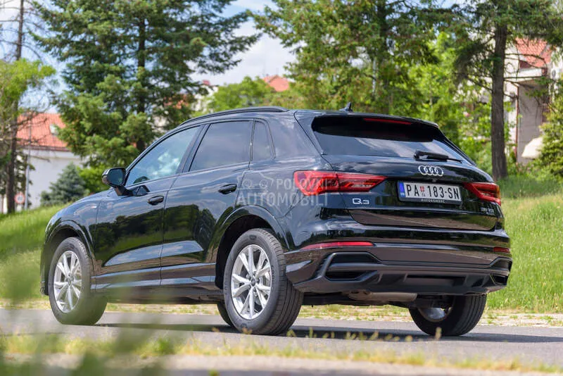 Audi Q3 2021 photo 4