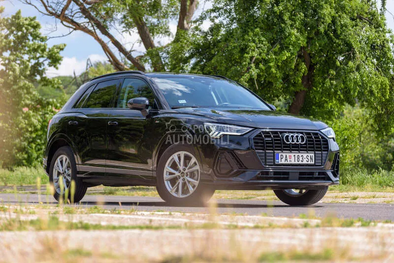 Audi Q3 2021 photo 2