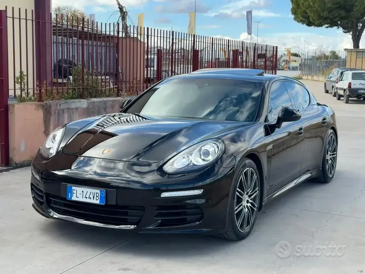 Porsche Panamera 2016 photo 2