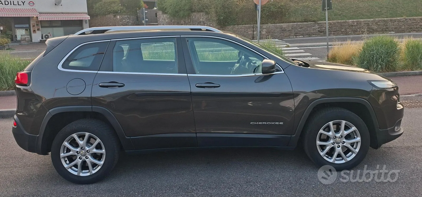 Jeep Cherokee 2015 photo 3