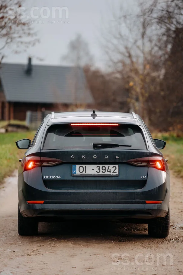 Skoda Octavia 2021 photo 3