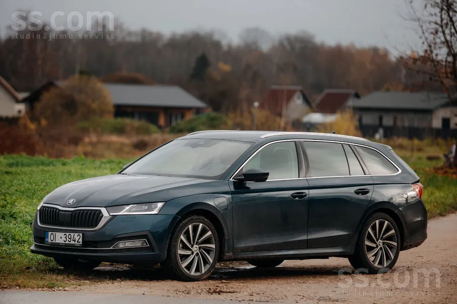 Skoda Octavia 2021 photo 2