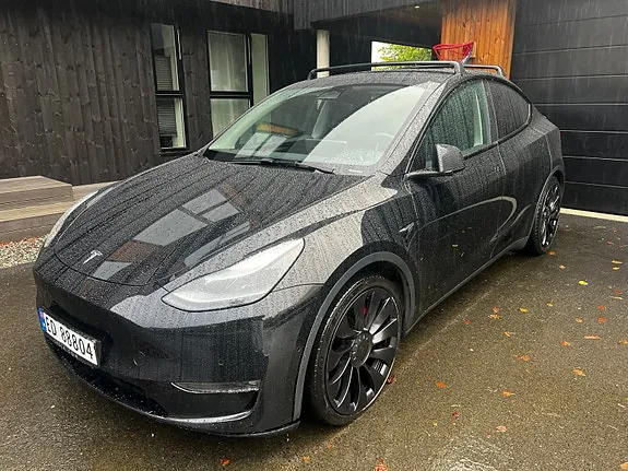 Tesla Model Y 2022 photo 2