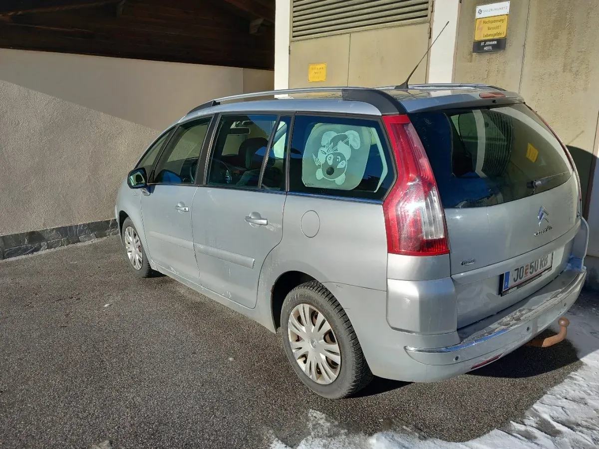 Citroen Grand C4 Picasso 2012 photo 2