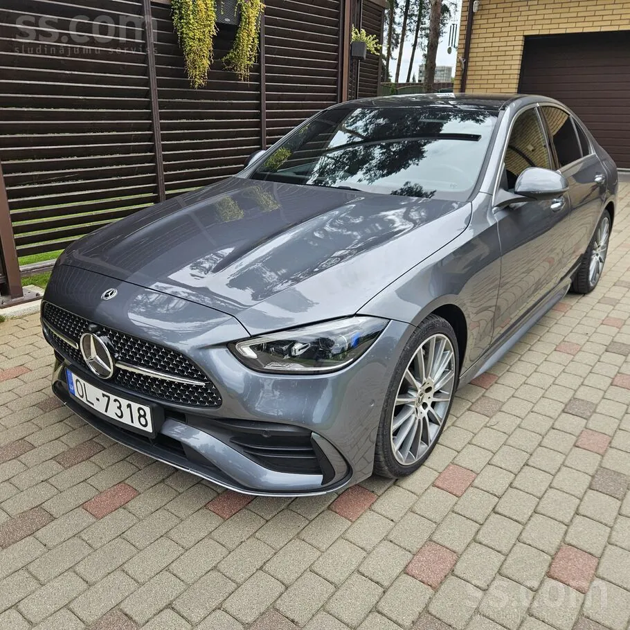 Mercedes-Benz C300