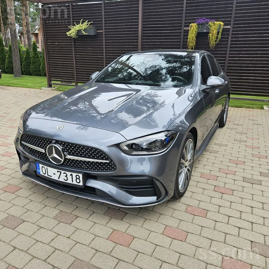 Mercedes-Benz C300 2023 photo 5