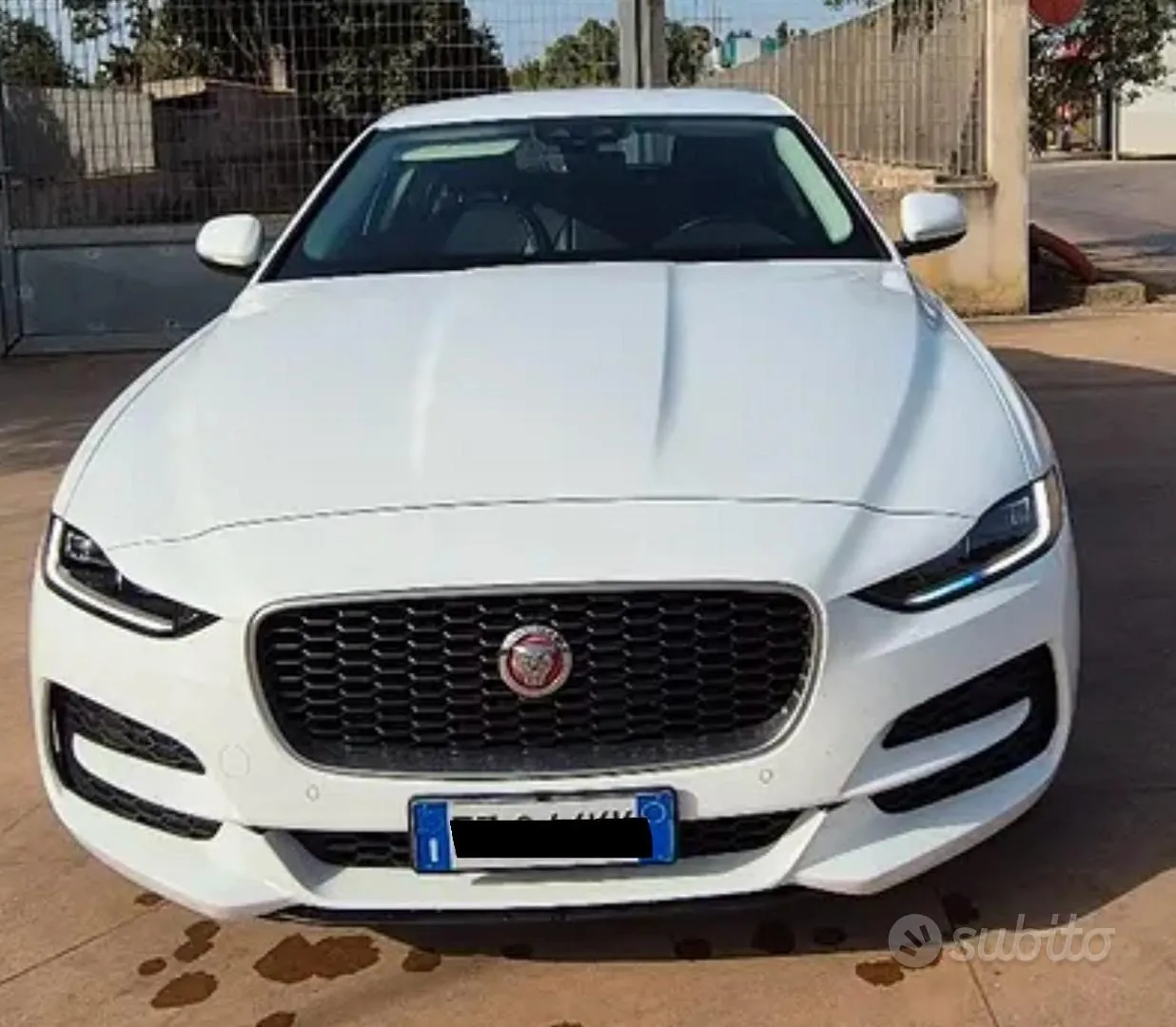Jaguar Xe