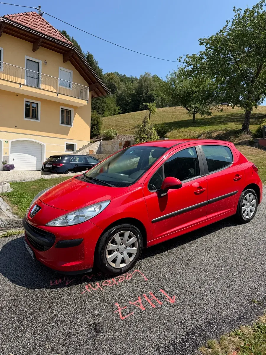 Peugeot 207 2007 photo 3