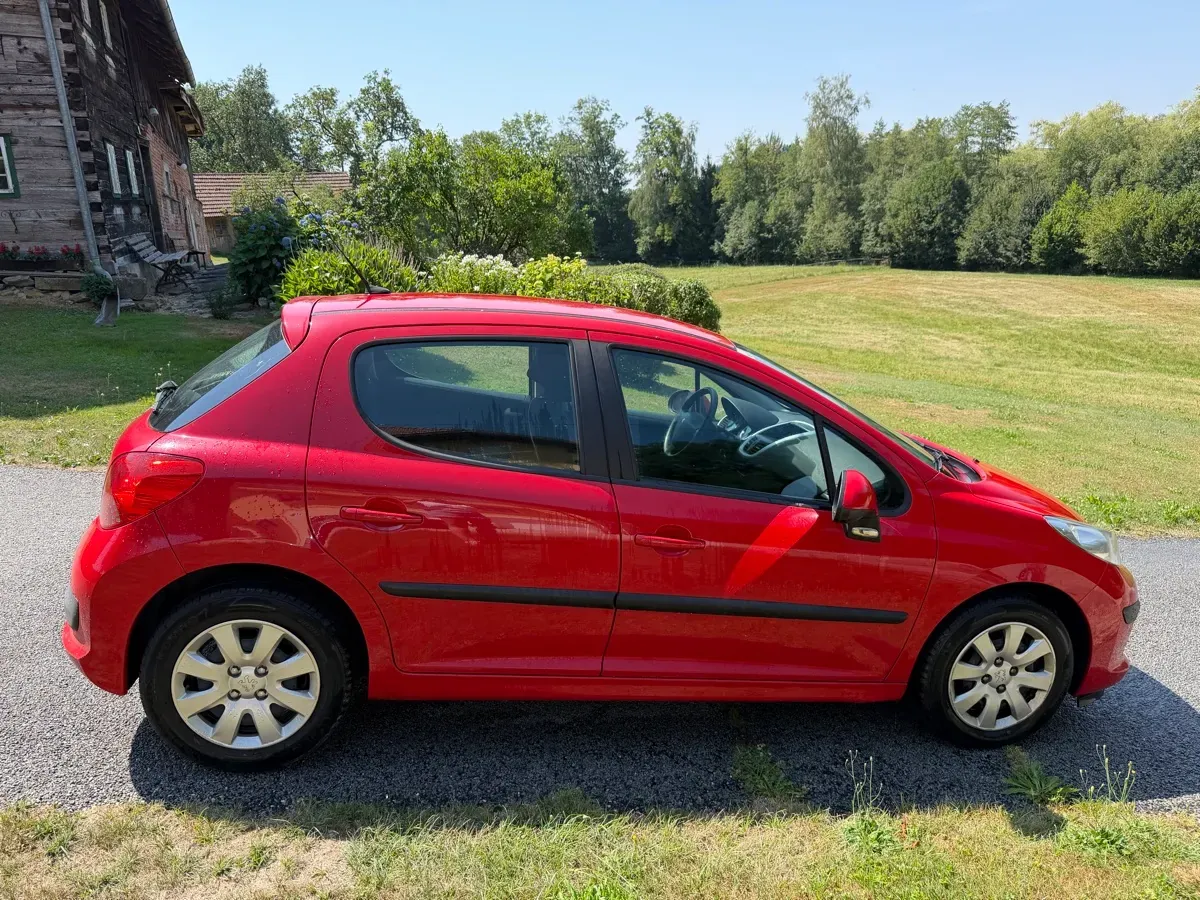 Peugeot 207