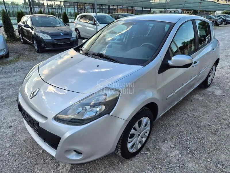 Renault Clio 2011 photo 2
