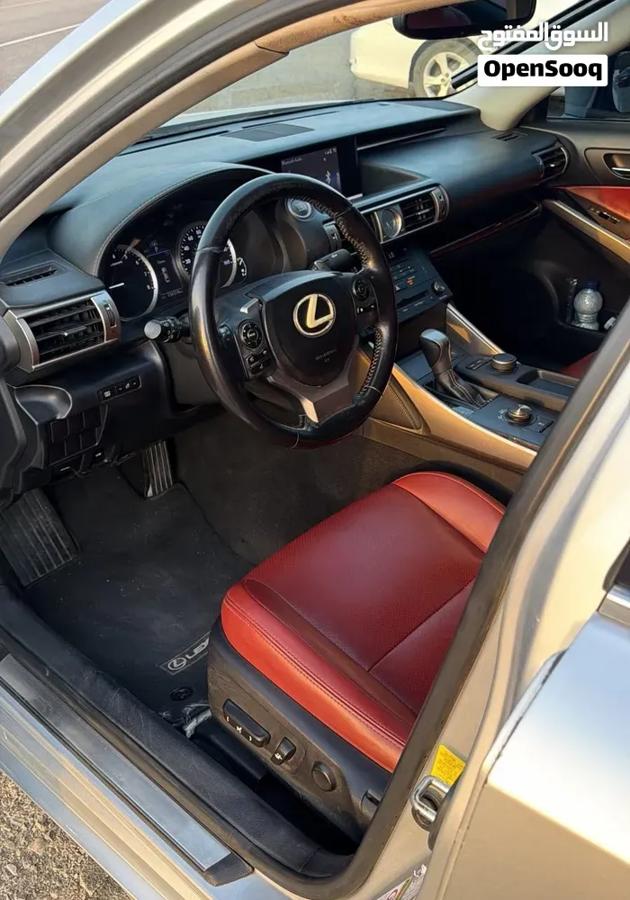 Lexus Is 2015 photo 4