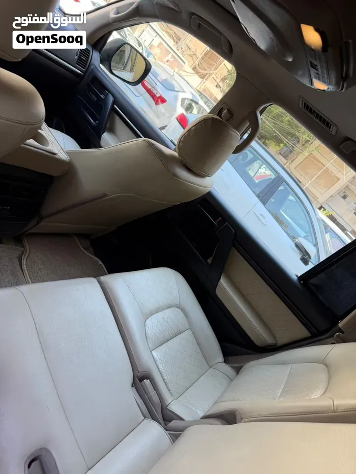Toyota Land Cruiser 2011 photo 2