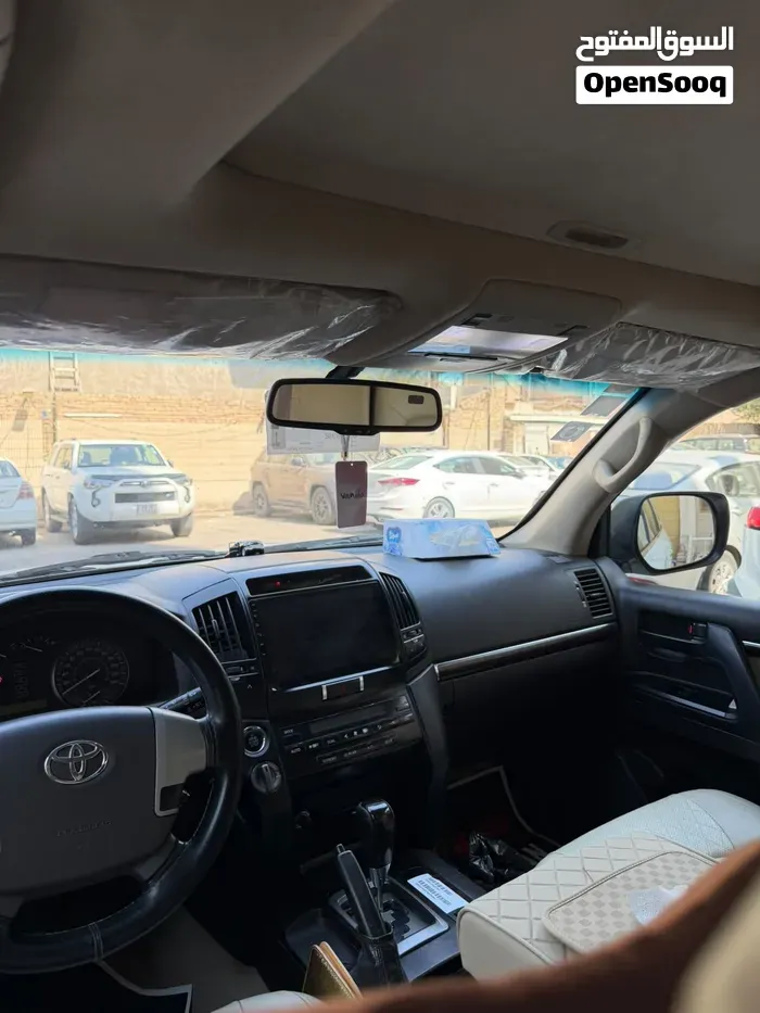 Toyota Land Cruiser 2011 photo 4