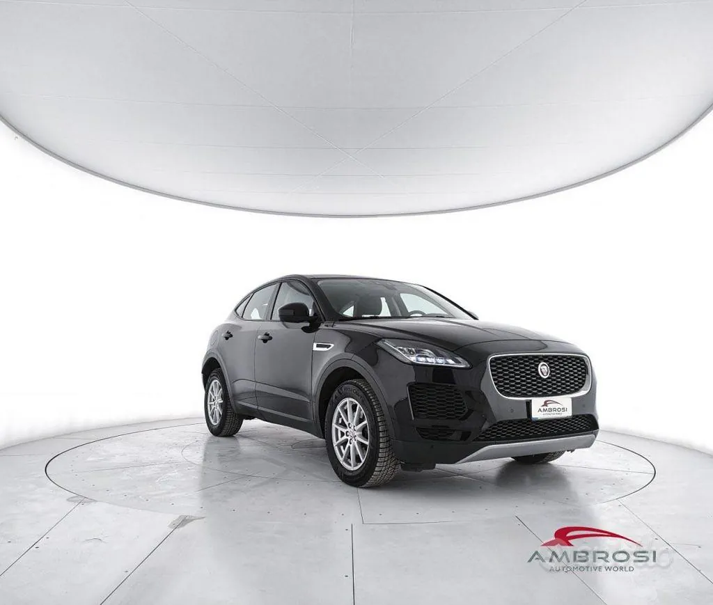 Jaguar E-Pace 2019 photo 2