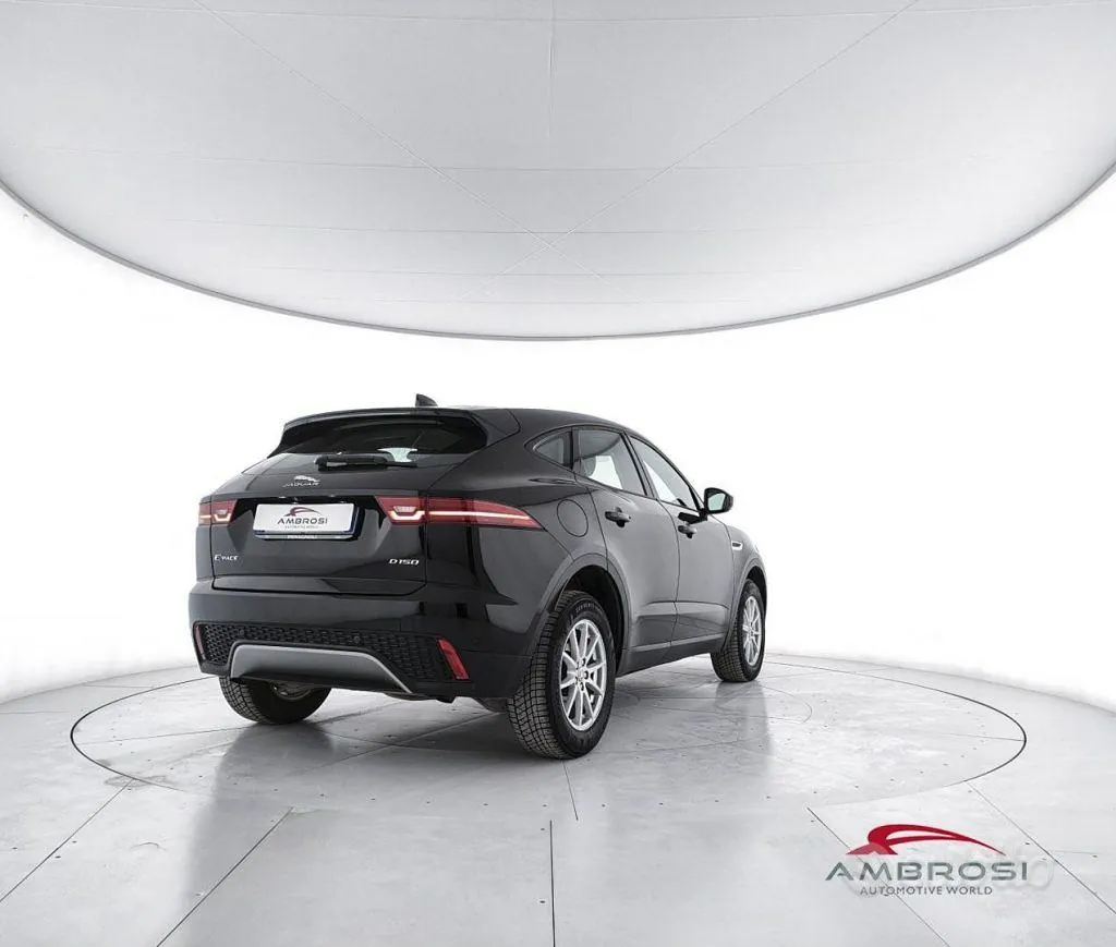 Jaguar E-Pace 2019 photo 3